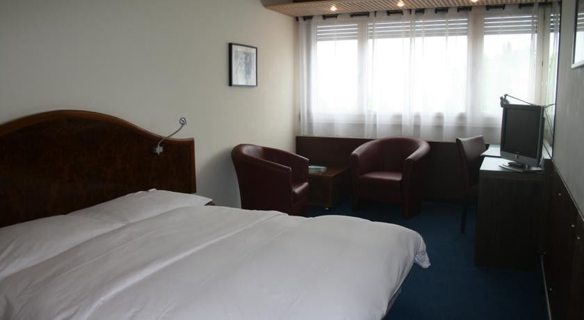 Hostellerie De La Vendee Lancy Eksteriør billede