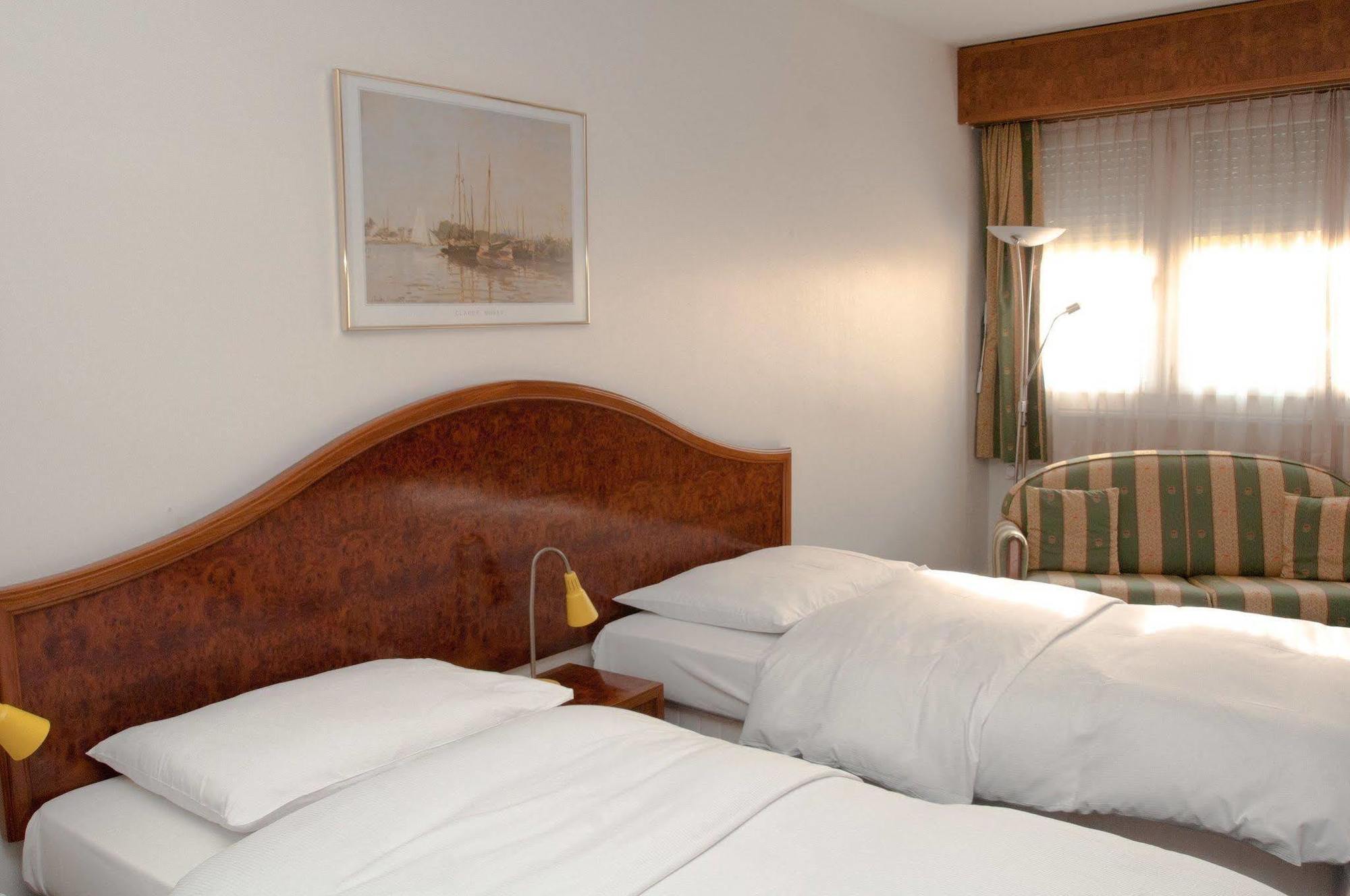 Hostellerie De La Vendee Lancy Eksteriør billede