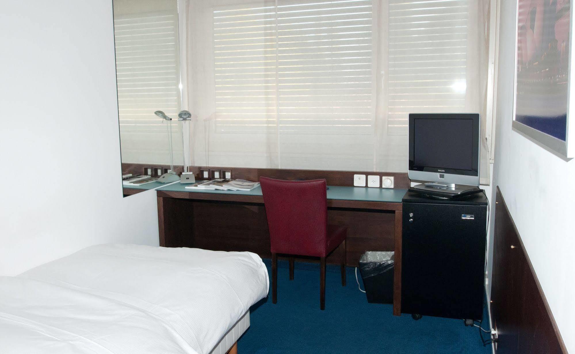Hostellerie De La Vendee Lancy Eksteriør billede