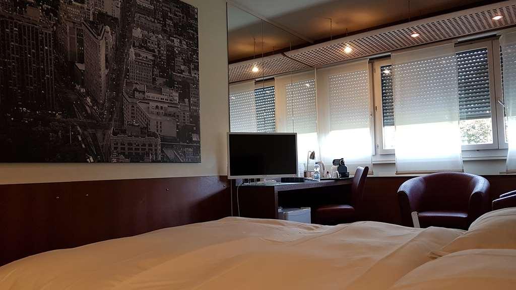 Hostellerie De La Vendee Lancy Værelse billede
